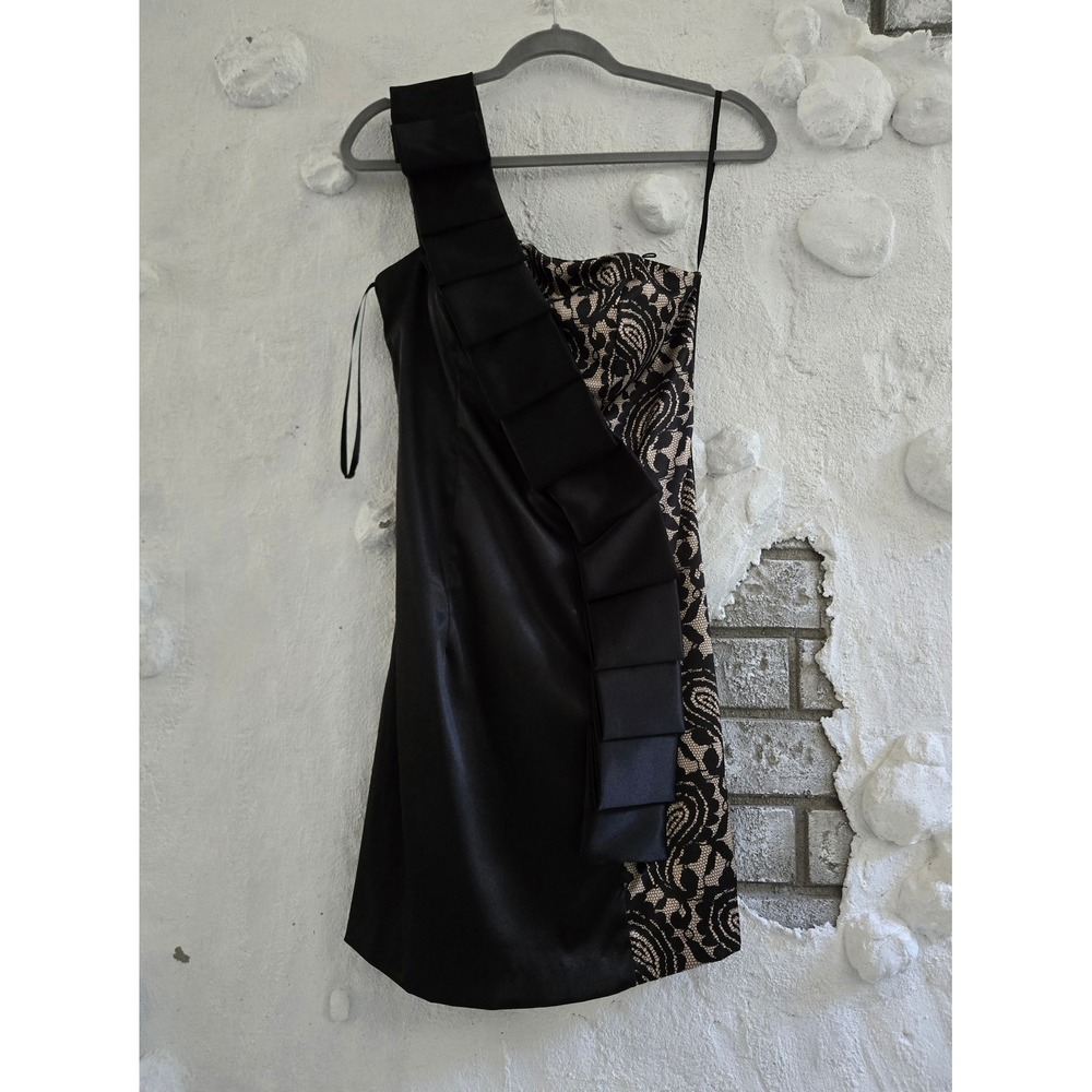 Blondie Nites Stacy Sklar Black Lace One Shoulder Ruffle Cocktail Dress 3